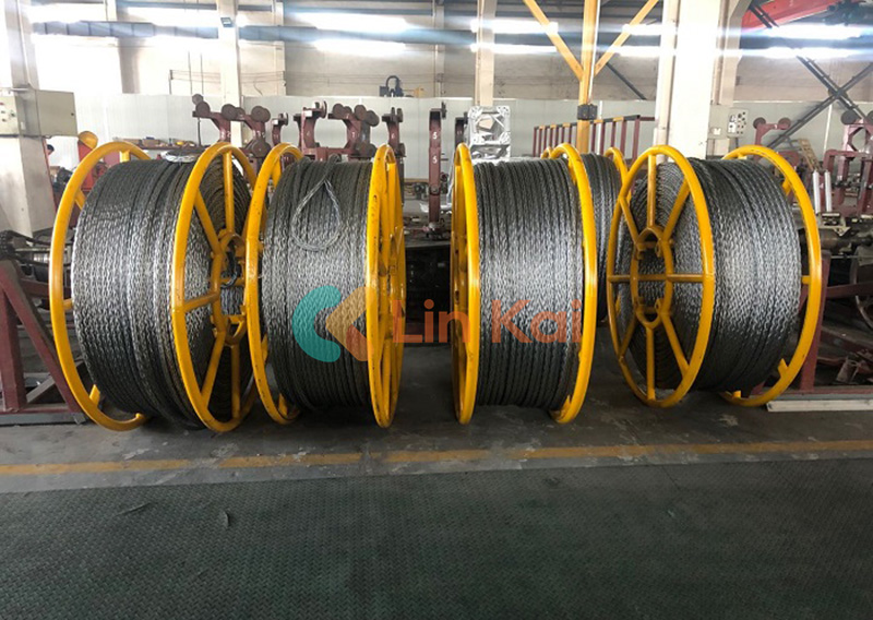 Exportation d’équipements de cordage de lignes de transmission vers l’Amérique du Sud